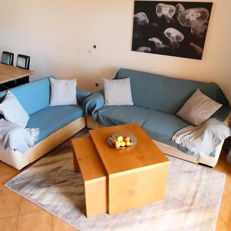 Casa Lara * Kastelir