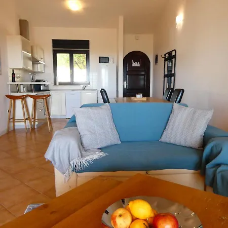 Casa Lara Kastelir