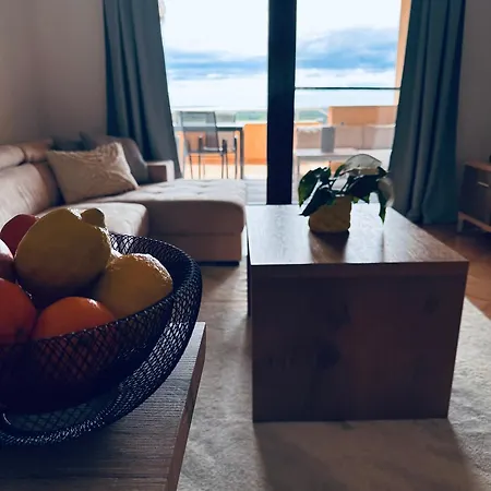 Casa Lara * Kastelir
