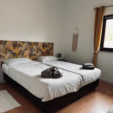 Casa Lara Kastelir