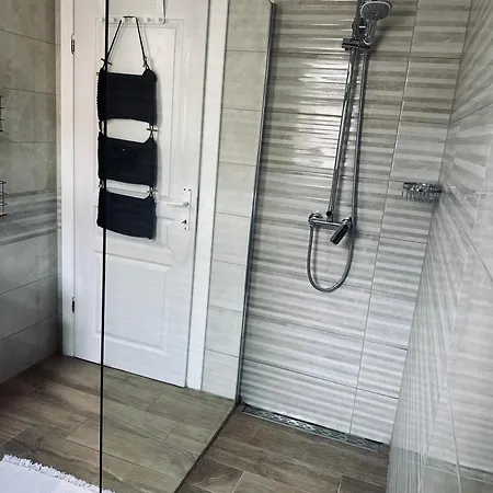 Casa Lara בית נופש Kaštelir